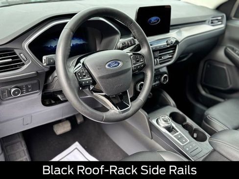 Certified 2022 Ford Escape Titanium w/ Class II Trailer Tow Package image 11