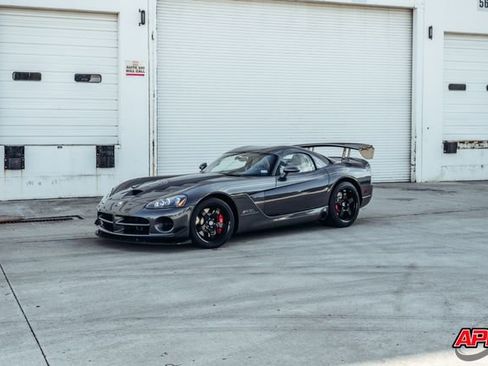Used 2009 Dodge Viper ACR RWD image 43