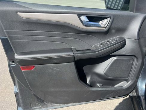 Used 2022 Ford Escape SEL image 20