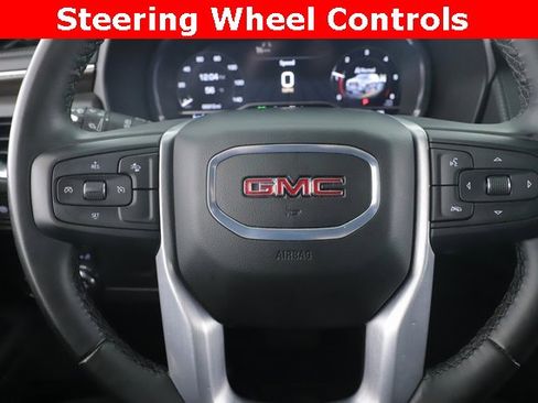 Used 2024 GMC Yukon SLE image 22