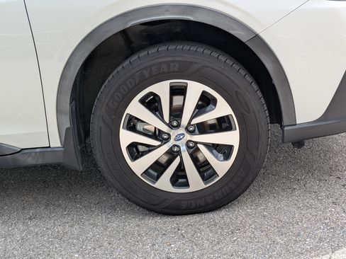 Used 2020 Subaru Outback Premium w/ Popular Package #1 AWD/4WD image 11