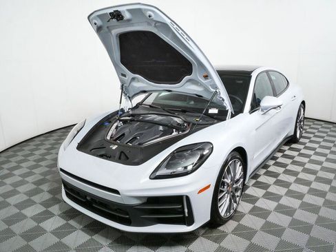 New 2026 Porsche Panamera image 35
