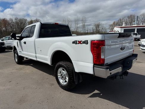 Used 2017 Ford F250 XLT AWD/4WD image 3