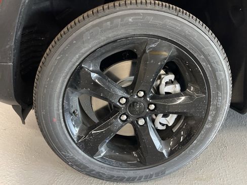 New 2025 Jeep Grand Cherokee L Altitude image 12