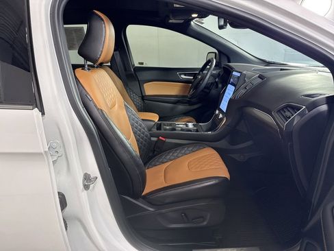 Used 2024 Ford Edge Titanium w/ Titanium Elite Package image 15