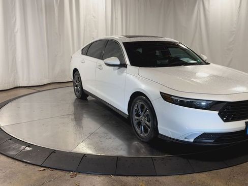 Certified 2023 Honda Accord EX image 4