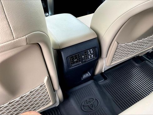 Used 2023 Toyota 4Runner Limited AWD/4WD image 10