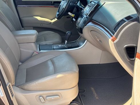 Used 2011 Hyundai Veracruz Limited FWD image 15