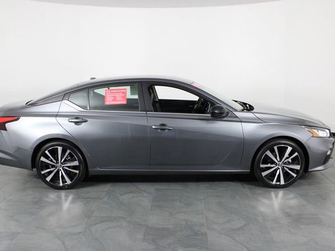 Certified 2022 Nissan Altima 2.5 SR image 15