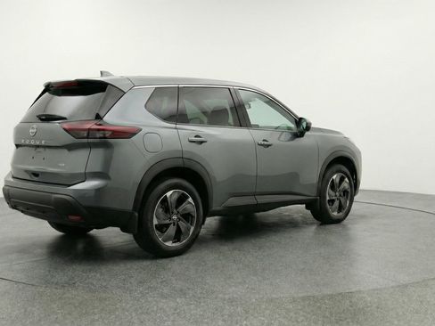 Used 2025 Nissan Rogue SV image 9