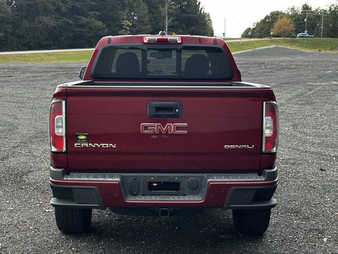 Used 2019 GMC Canyon Denali image 7