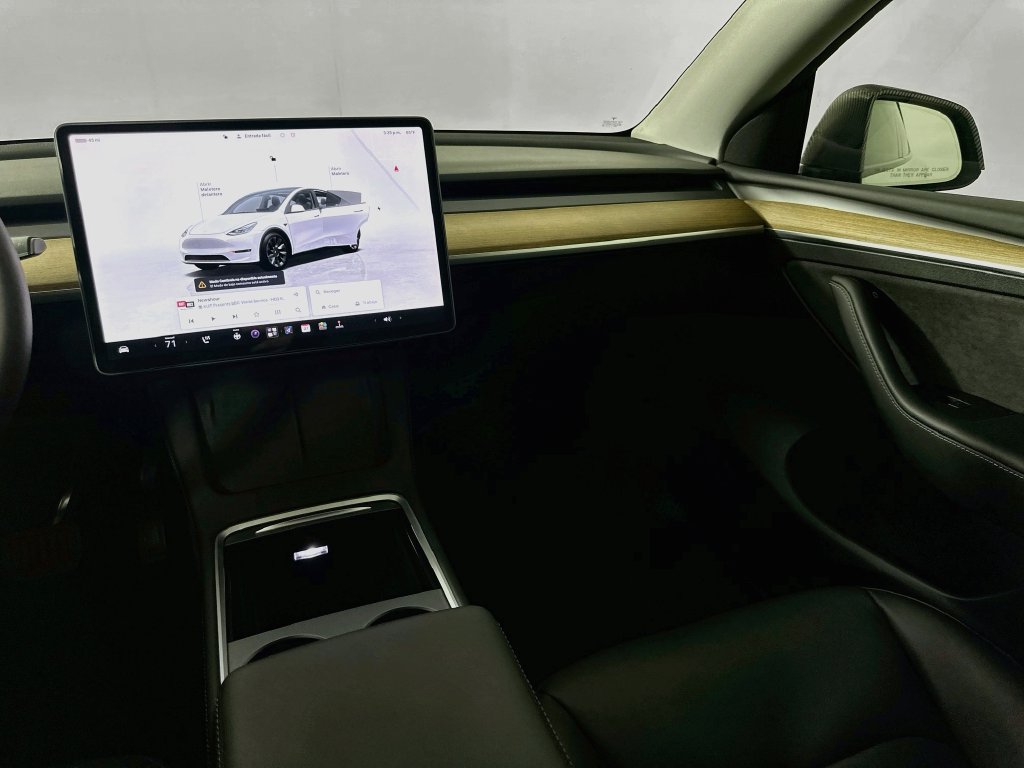 Used 2022 Tesla Model Y Long Range AWD/4WD image 23