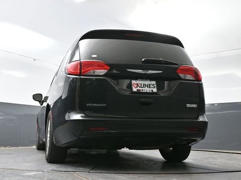 Used 2023 Chrysler Voyager LX FWD image 55