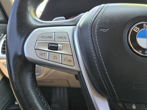 Used 2022 BMW 740i RWD image 18
