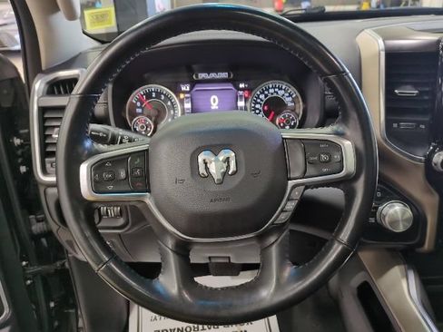 Used 2022 RAM 1500 Laramie AWD/4WD image 9