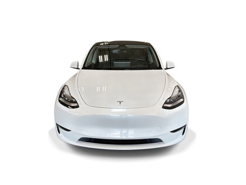 Certified 2023 Tesla Model Y AWD image 2