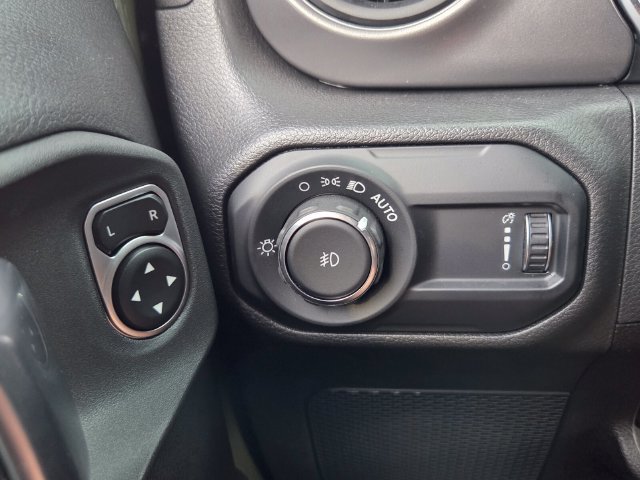 Certified 2023 Jeep Wrangler Unlimited Sport AWD/4WD image 22