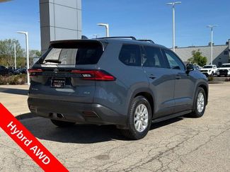 Used 2024 Toyota Grand Highlander AWD Hybrid video 3