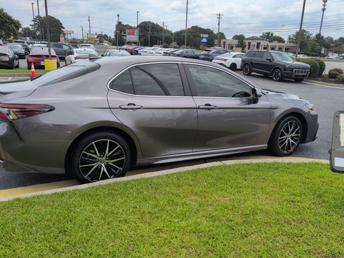 Used 2023 Toyota Camry SE w/ Convenience Package FWD image 16