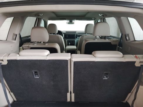 Used 2019 Volkswagen Atlas SE FWD image 18