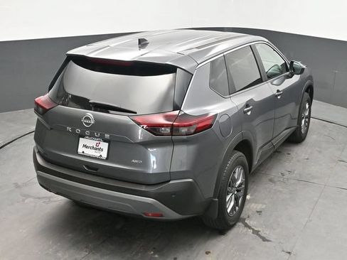 Used 2023 Nissan Rogue S AWD/4WD image 31