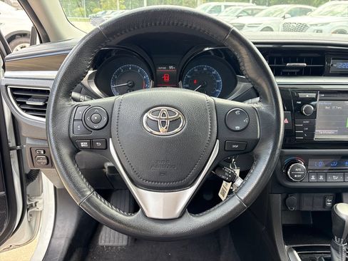 Used 2015 Toyota Corolla S FWD image 17