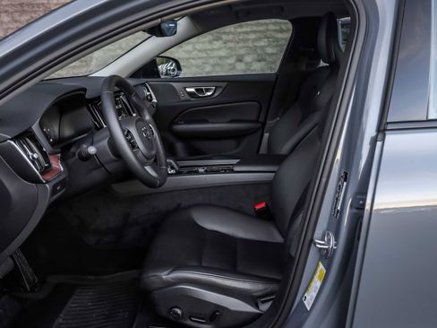 Used 2023 Volvo S60 B5 Plus w/ Climate Package image 24