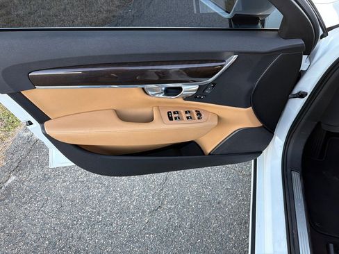 Used 2018 Volvo S90 T5 Momentum w/ Convenience Package image 30