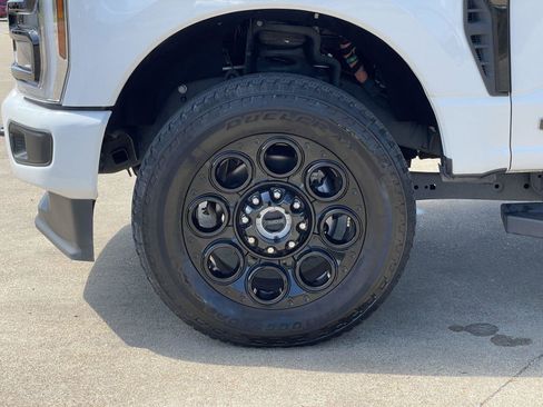 Used 2025 Ford F250 XLT w/ Black Appearance Package AWD/4WD image 50