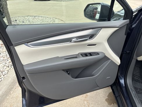 Used 2019 Cadillac XT5 Luxury AWD/4WD image 9