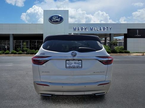 Used 2018 Buick Enclave Premium w/ Trailering Package FWD image 4