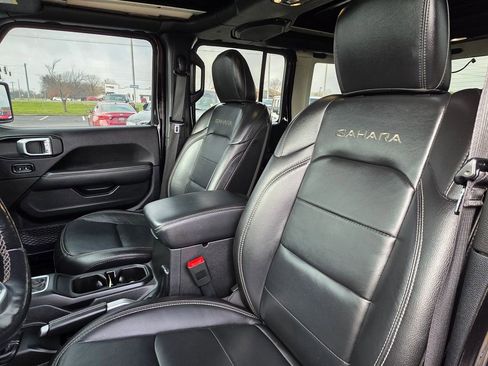 Used 2019 Jeep Wrangler Unlimited Sahara w/ Uconnect 4C Nav & Sound Group image 10