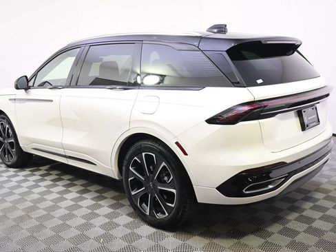 New 2026 Lincoln Nautilus Reserve AWD/4WD image 3