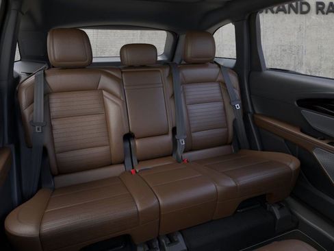 New 2026 Lincoln Nautilus Reserve image 11