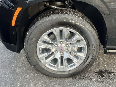 New 2026 GMC Yukon XL Denali w/ Sun & Power Step Package image 10