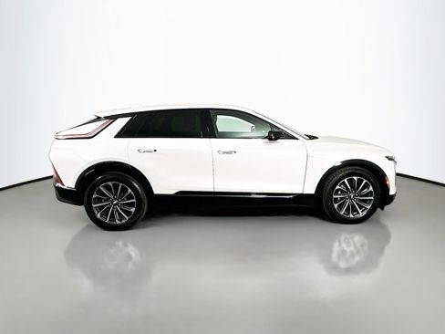 Used 2025 Cadillac Lyriq Sport w/ LPO, Floor Liner Package AWD/4WD image 8