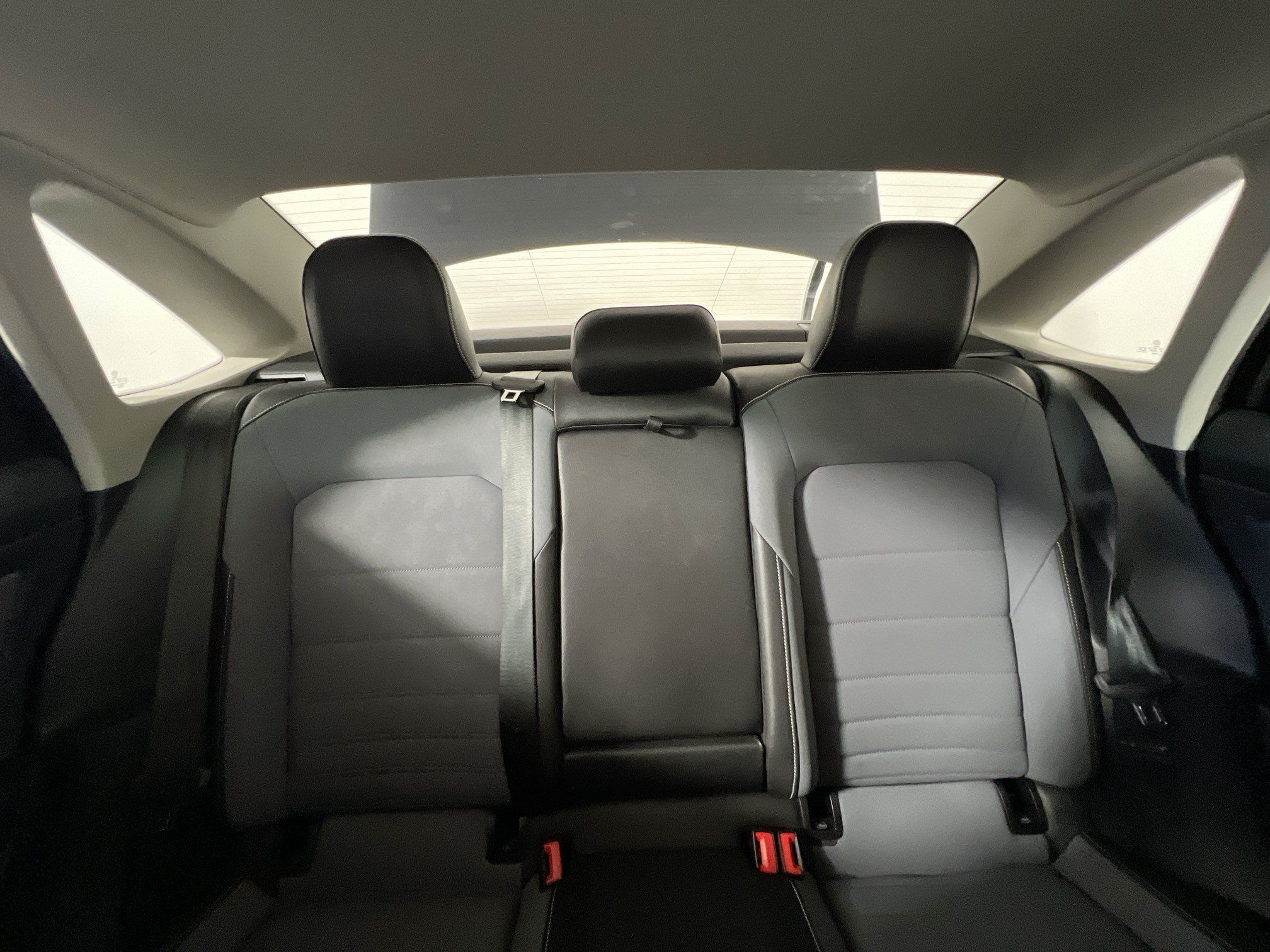 Used 2025 Volkswagen Jetta SE FWD image 32