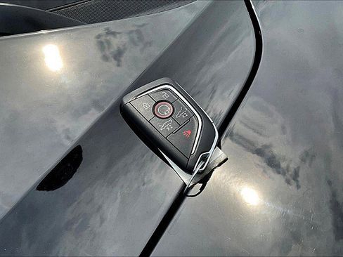 Used 2023 Chevrolet Corvette Stingray Premium Cpe w/ 3LT image 36