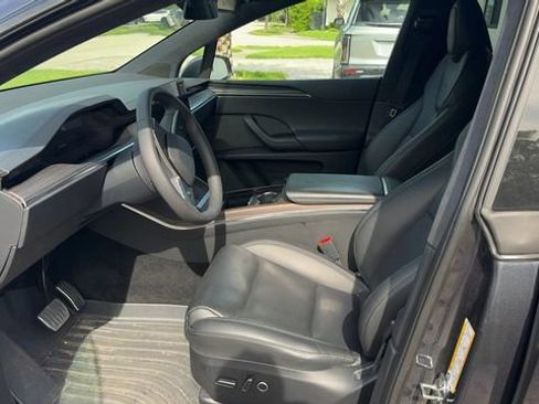 Used 2023 Tesla Model X AWD/4WD image 10