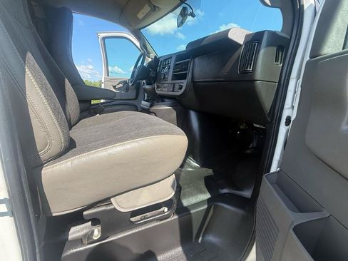 Used 2020 Chevrolet Express 2500 w/ Driver Convenience Package RWD image 21