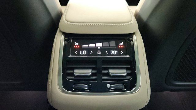 New 2026 Volvo XC90 T8 Plus w/ Protection Package AWD/4WD image 31