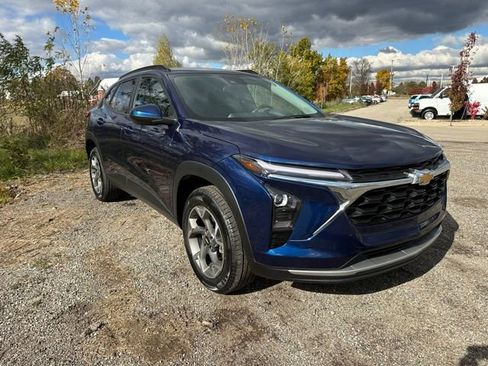 Certified 2024 Chevrolet Trax LT image 4