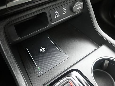 Certified 2025 Honda Pilot Touring image 16