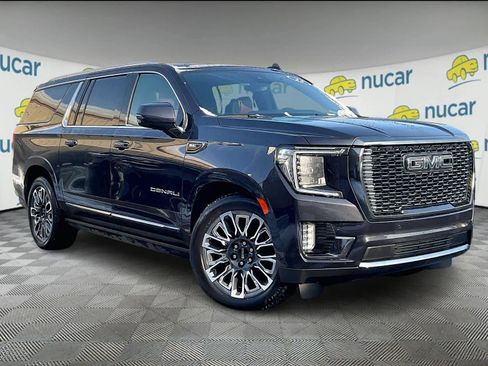Used 2023 GMC Yukon XL Denali Ultimate image 1