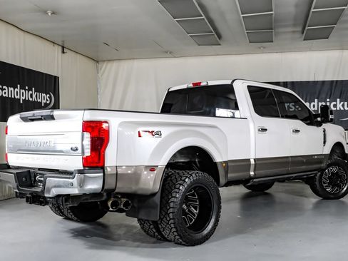 Used 2018 Ford F350 King Ranch w/ King Ranch Ultimate Package AWD/4WD image 8