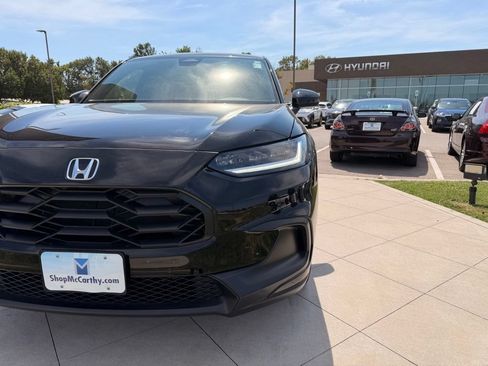 Used 2024 Honda HR-V Sport image 9