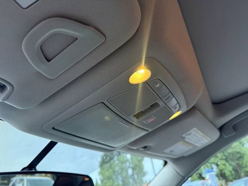 Used 2016 Nissan Rogue SL w/ SL Premium Package image 25