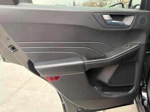 Used 2022 Ford Escape SEL w/ SEL Stealth AWD Package image 17