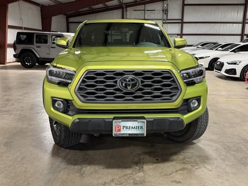 Used 2023 Toyota Tacoma TRD Sport image 2