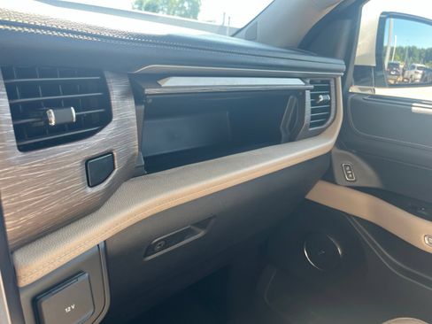 Certified 2024 Ford Expedition Max Limited AWD/4WD image 32